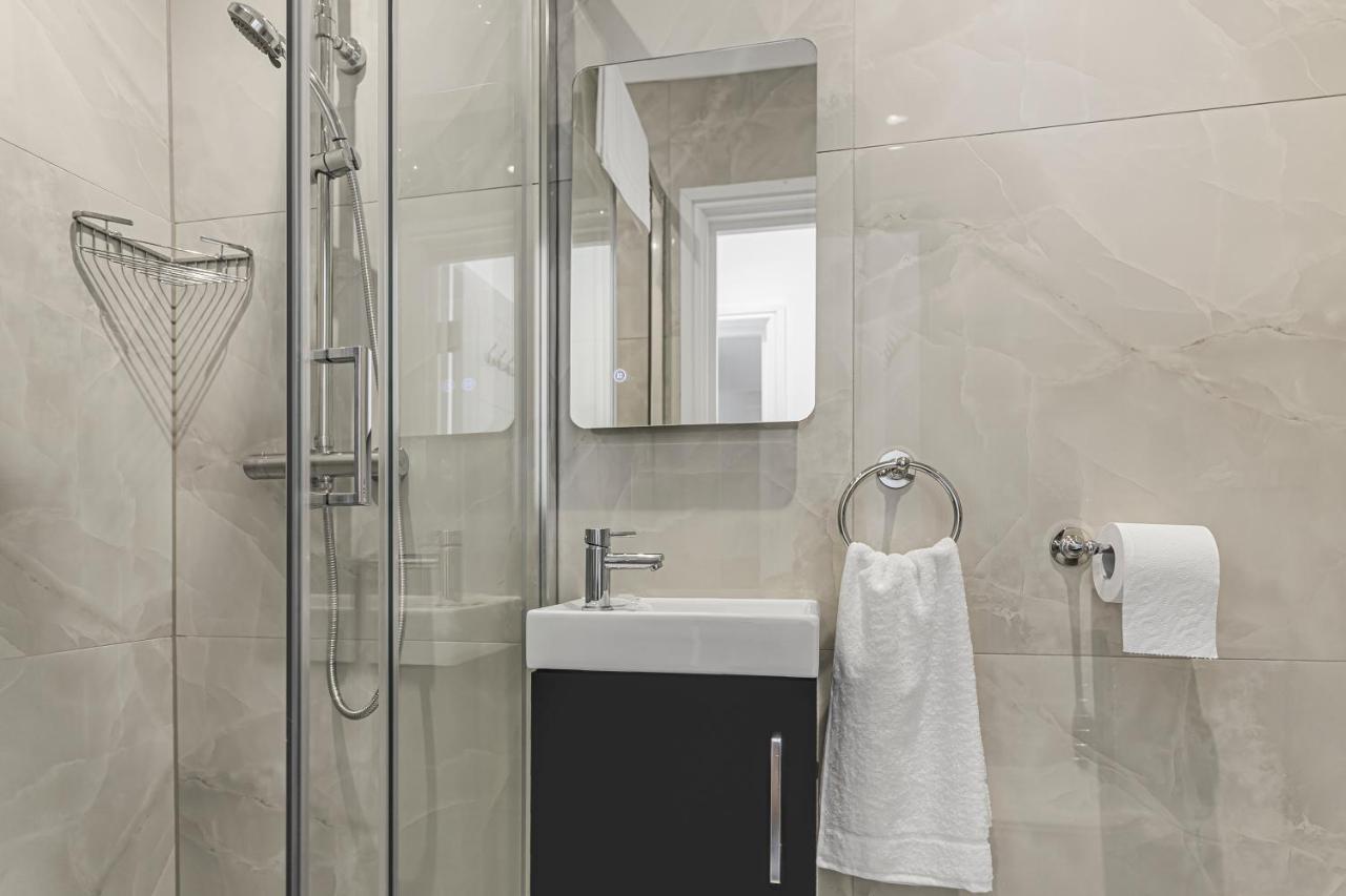 Modern 3 And 2 Bedroom Apartment In Maida Vale Лондон Экстерьер фото